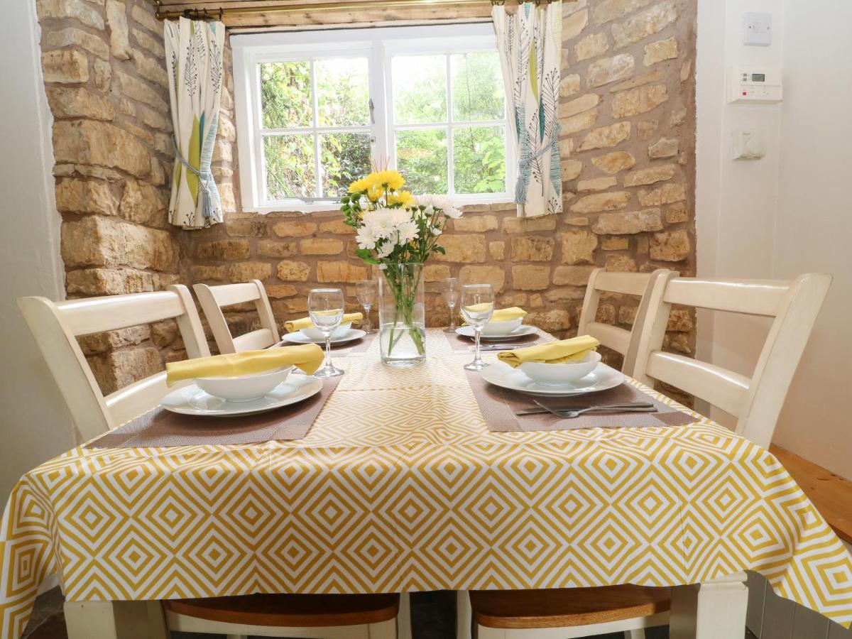 Tuesday Cottage Bourton-on-the-Water Exterior photo