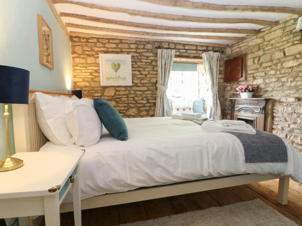 Tuesday Cottage Bourton-on-the-Water Exterior photo